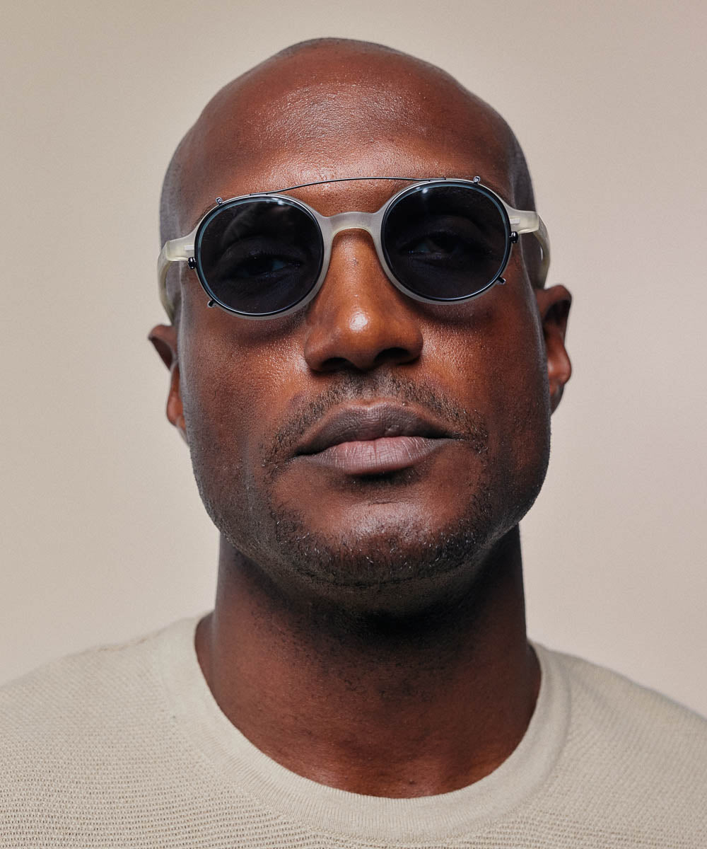 Johann Wolff Gatsby Matte Black Blue Photochromic Clip