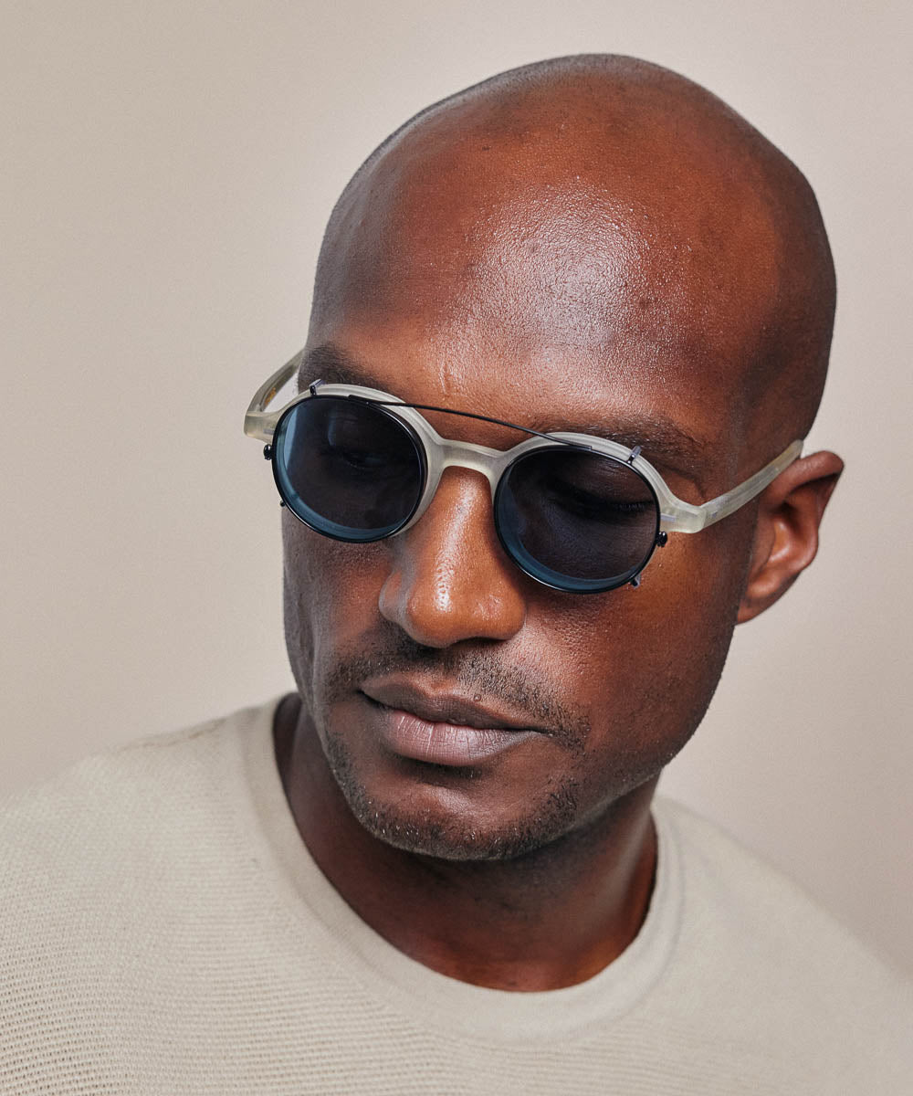 Johann Wolff Gatsby Matte Black Blue Photochromic Clip