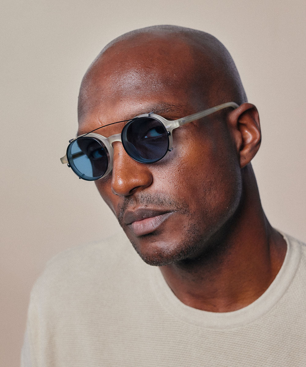 Johann Wolff Gatsby Matte Black Blue Photochromic Clip