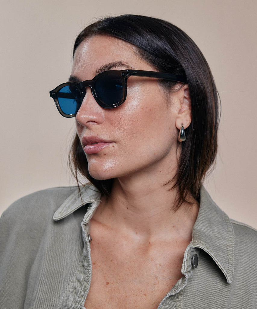 Johann Wolff Carousel Smoke Sunglasses #color_smoke