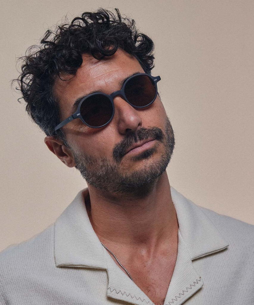 Johann Wolff Gatsby Matte Smoke Sunglasses #color_matte-smoke